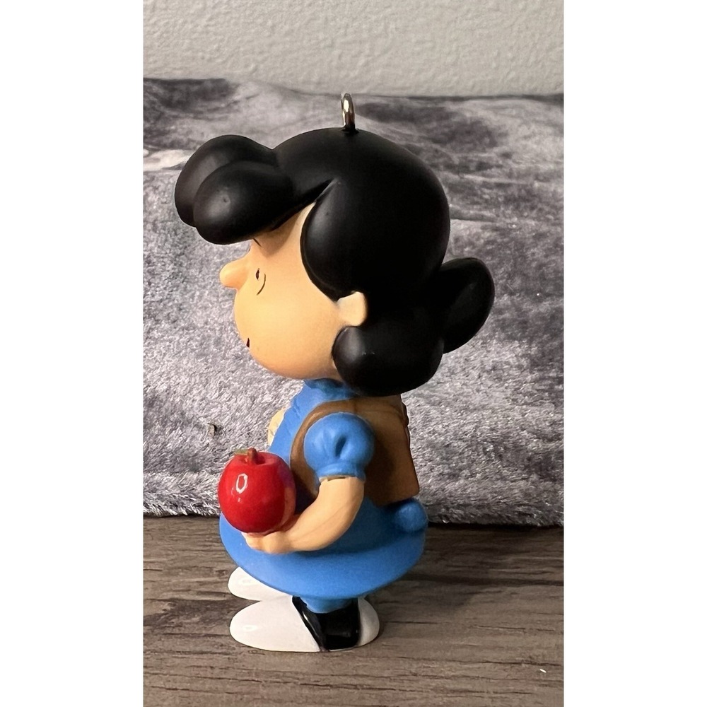 Hallmark‎ NIB Happiness is Peanuts All Year Long "All Set For School" #2 series - Picture 4 of 9